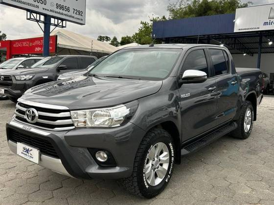 TOYOTA HILUX 2.8 SRV 4X4 CD 16V DIESEL 4P AUTOMÁTICO
